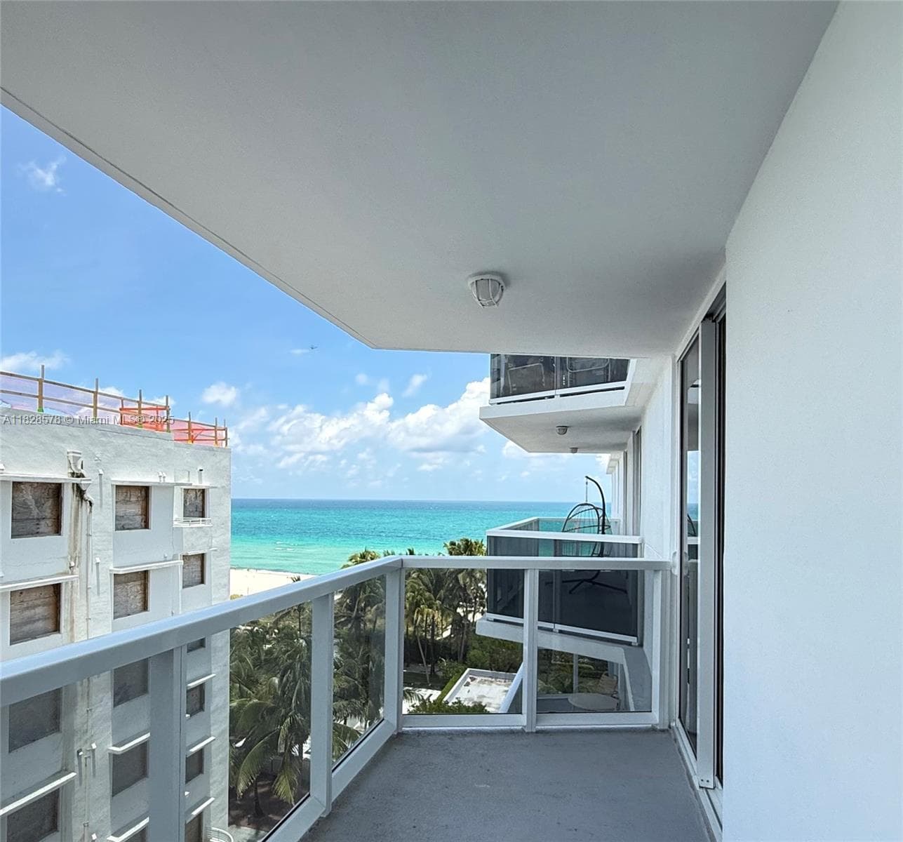 A11828578 — Miami Beach — 14