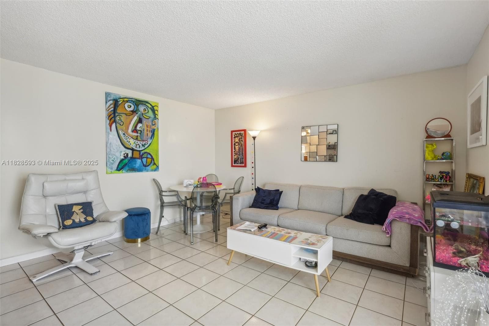 A11828593 — Miami Beach — 6