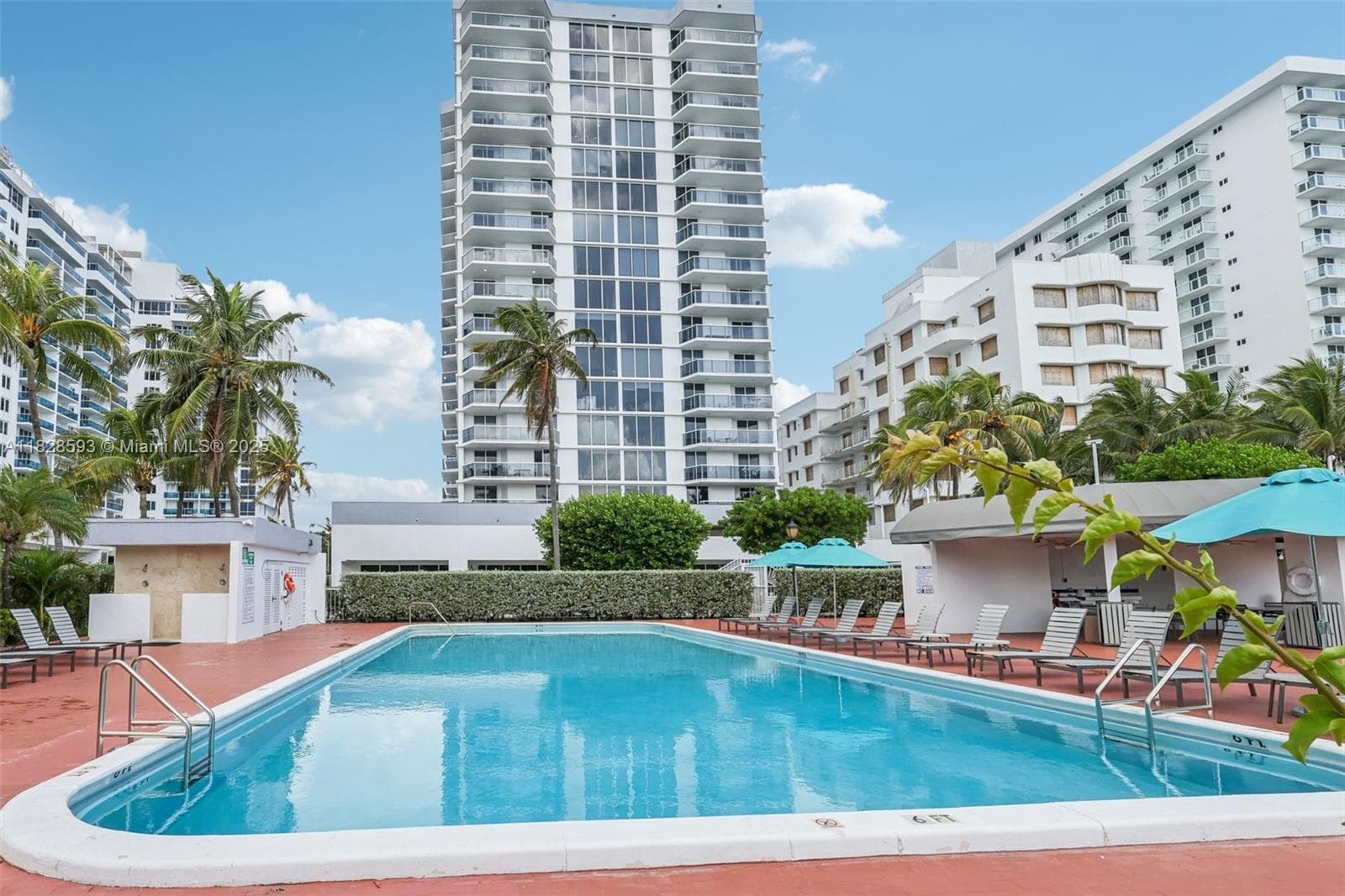 A11828593 — Miami Beach — 17