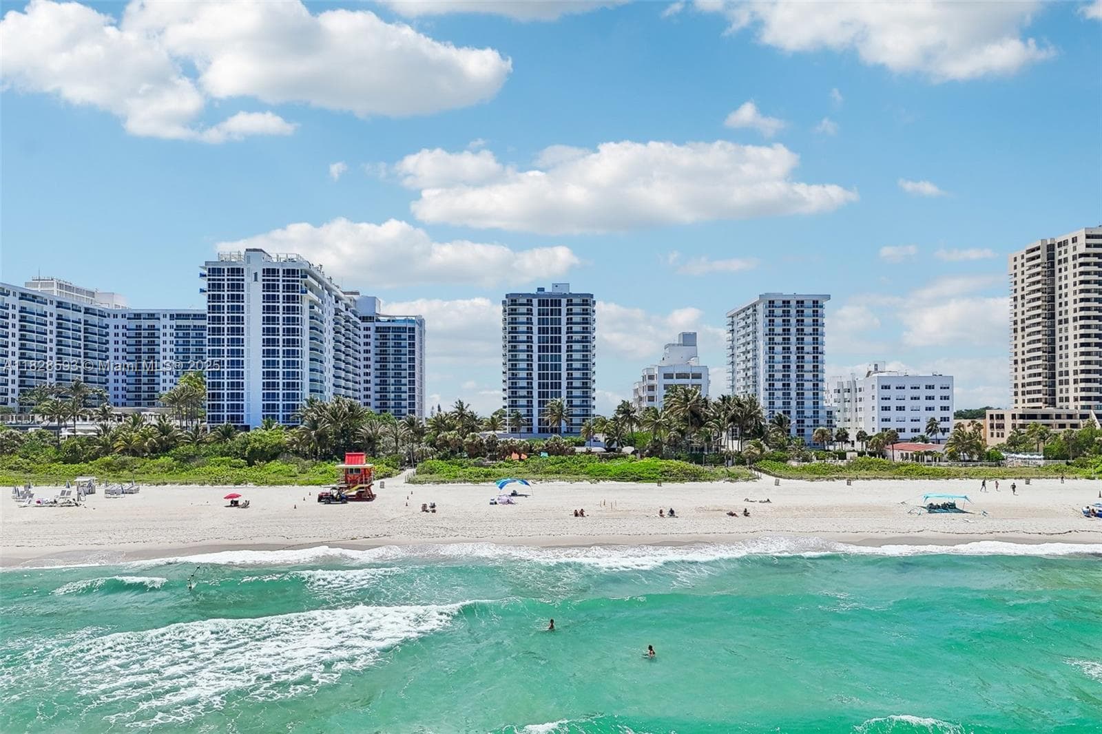 A11828593 — Miami Beach — 24