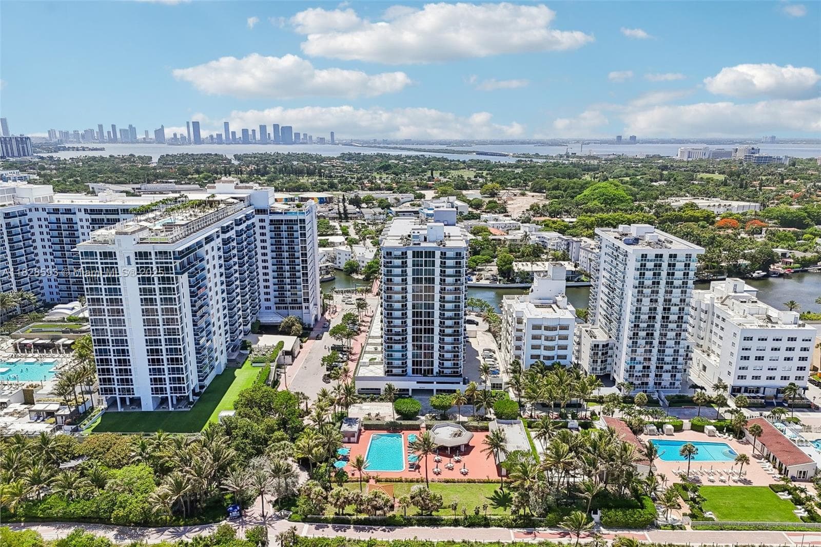 A11828593 — Miami Beach — 29