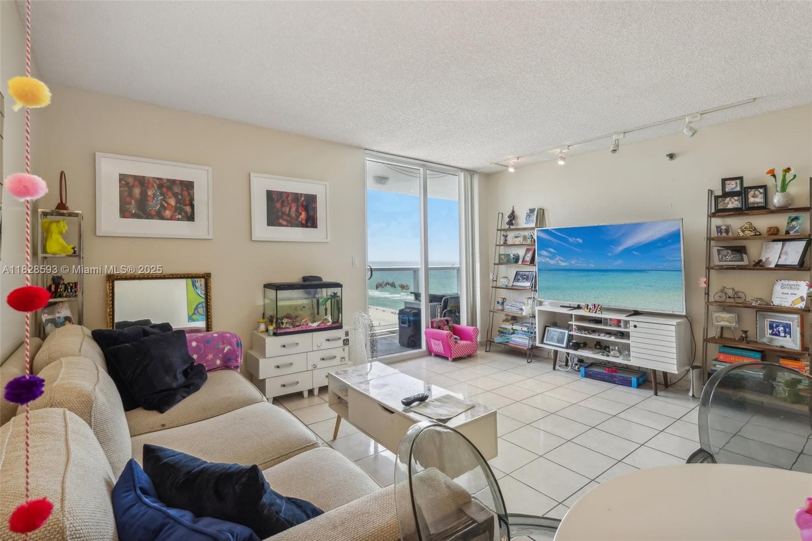A11828593 — Miami Beach — 4