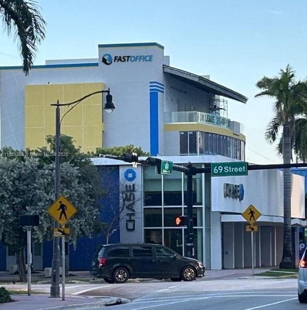 A11829268 — Miami Beach — 19