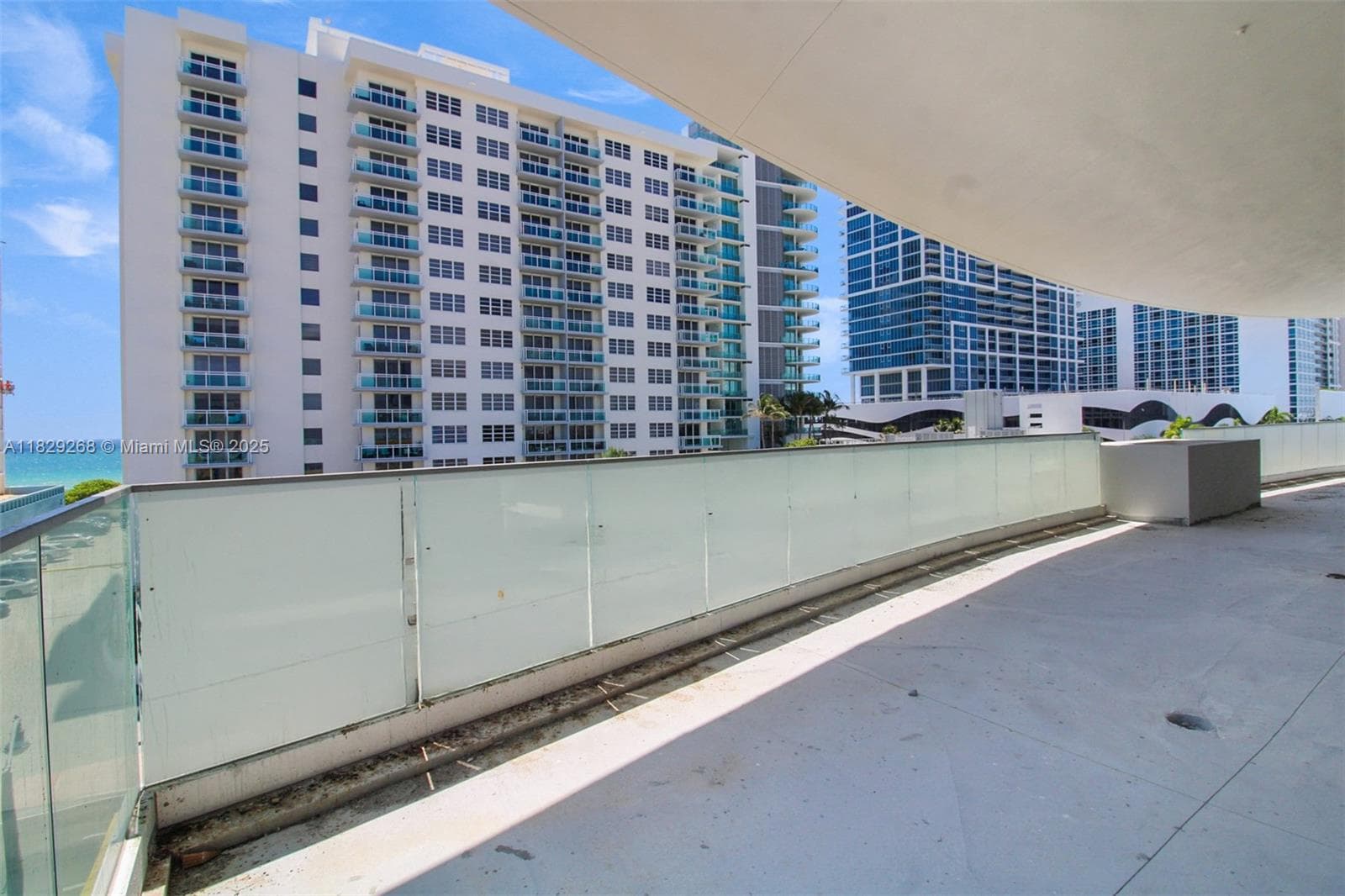 A11829268 — Miami Beach — 4