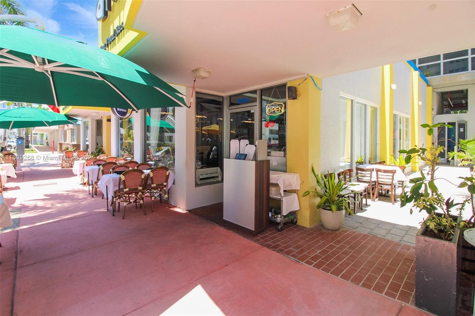 A11829268 — Miami Beach — 21