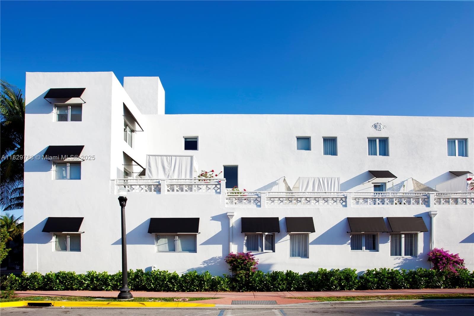 A11829788 — Miami Beach — 3