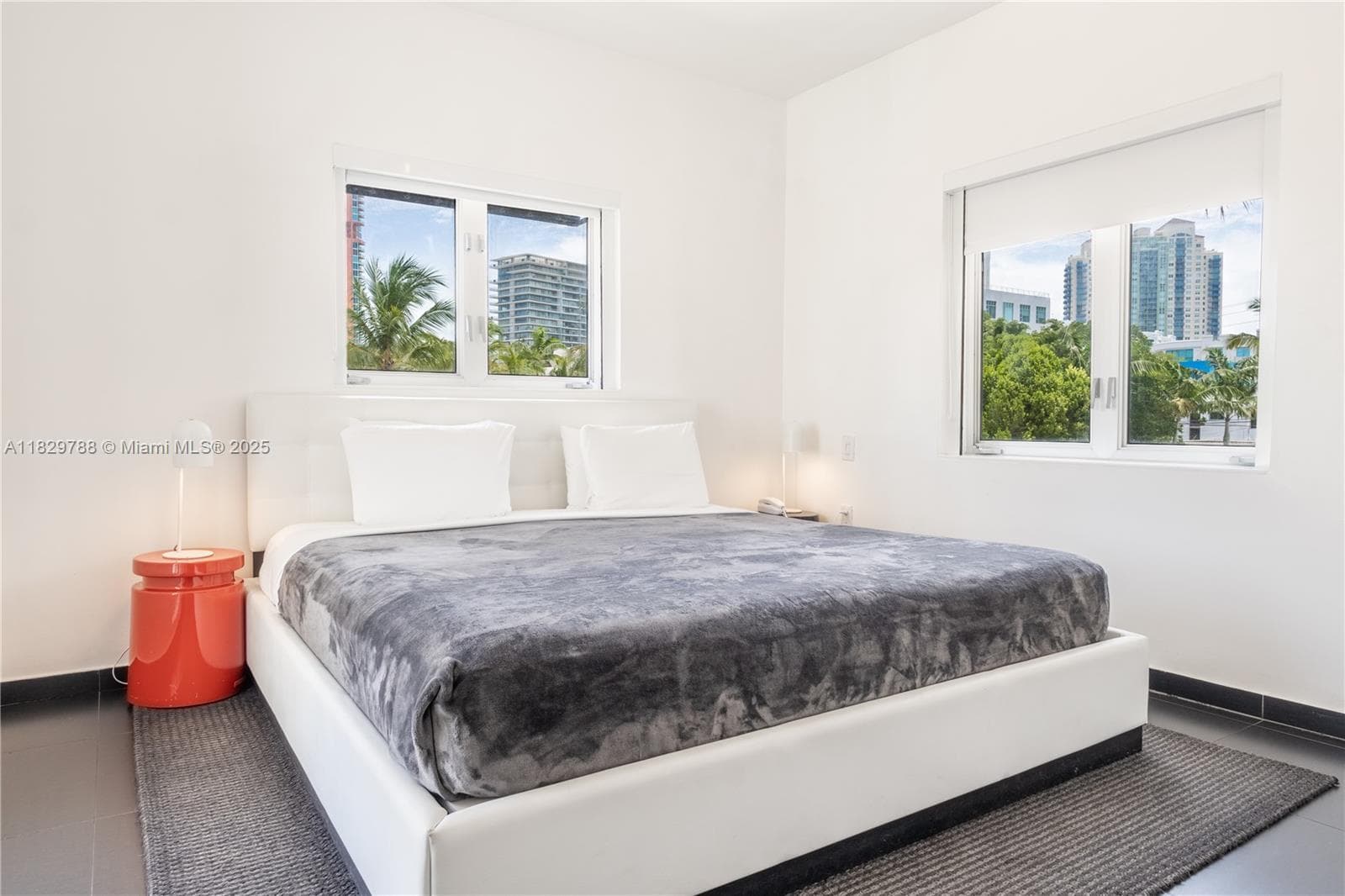 A11829788 — Miami Beach — 38