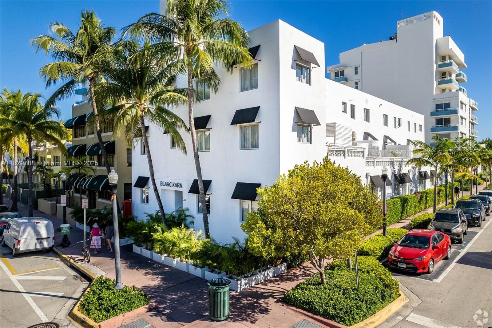 A11829788 — Miami Beach — 10