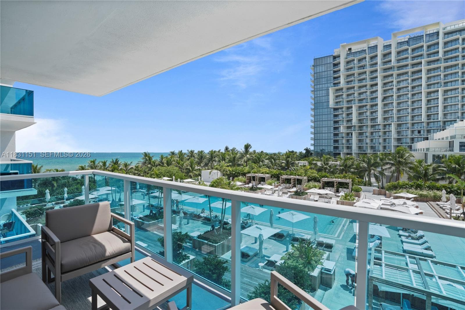 A11831151 — Miami Beach — 43
