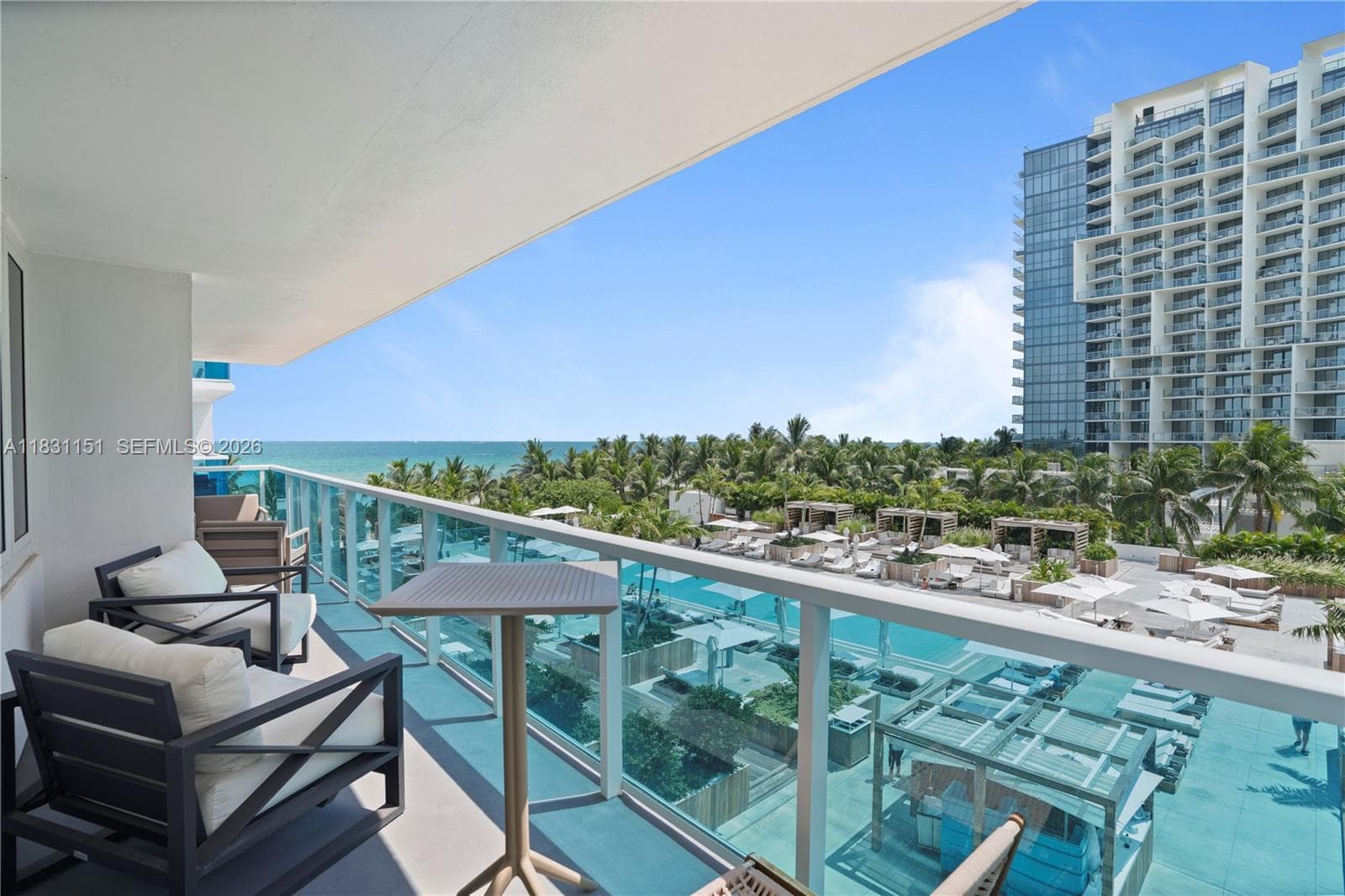 A11831151 — Miami Beach — 44