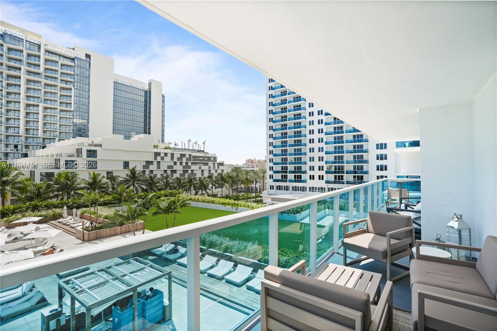 A11831151 — Miami Beach — 39
