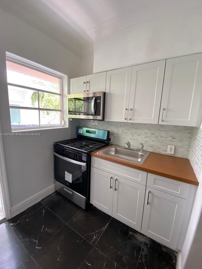 A11831626 — Miami Beach — 18