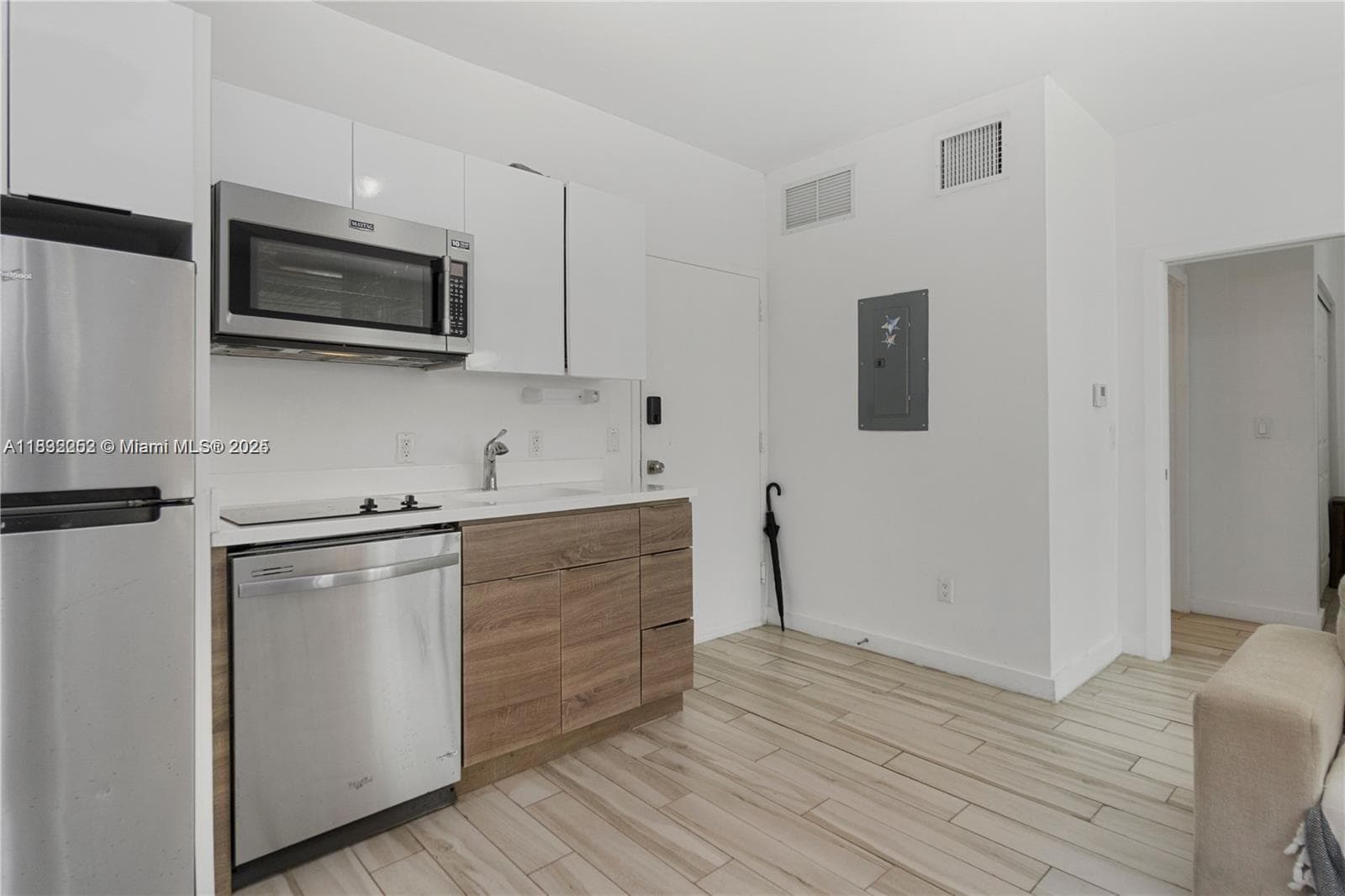 A11832252 — Miami Beach — 4