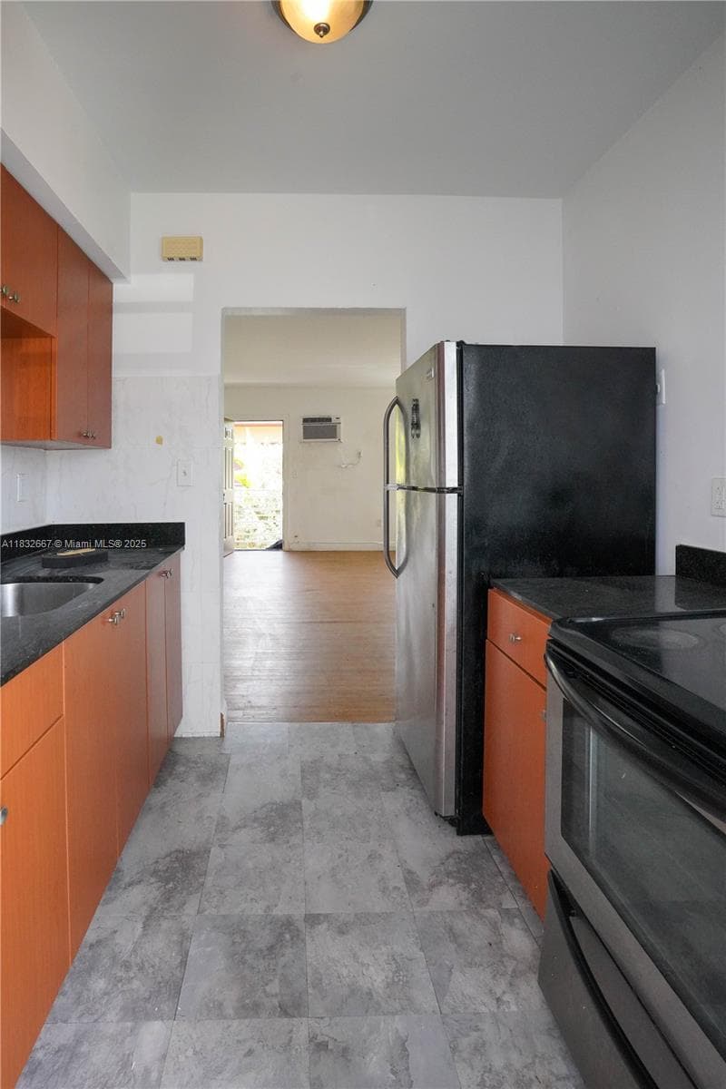 A11832667 — Miami Beach — 27