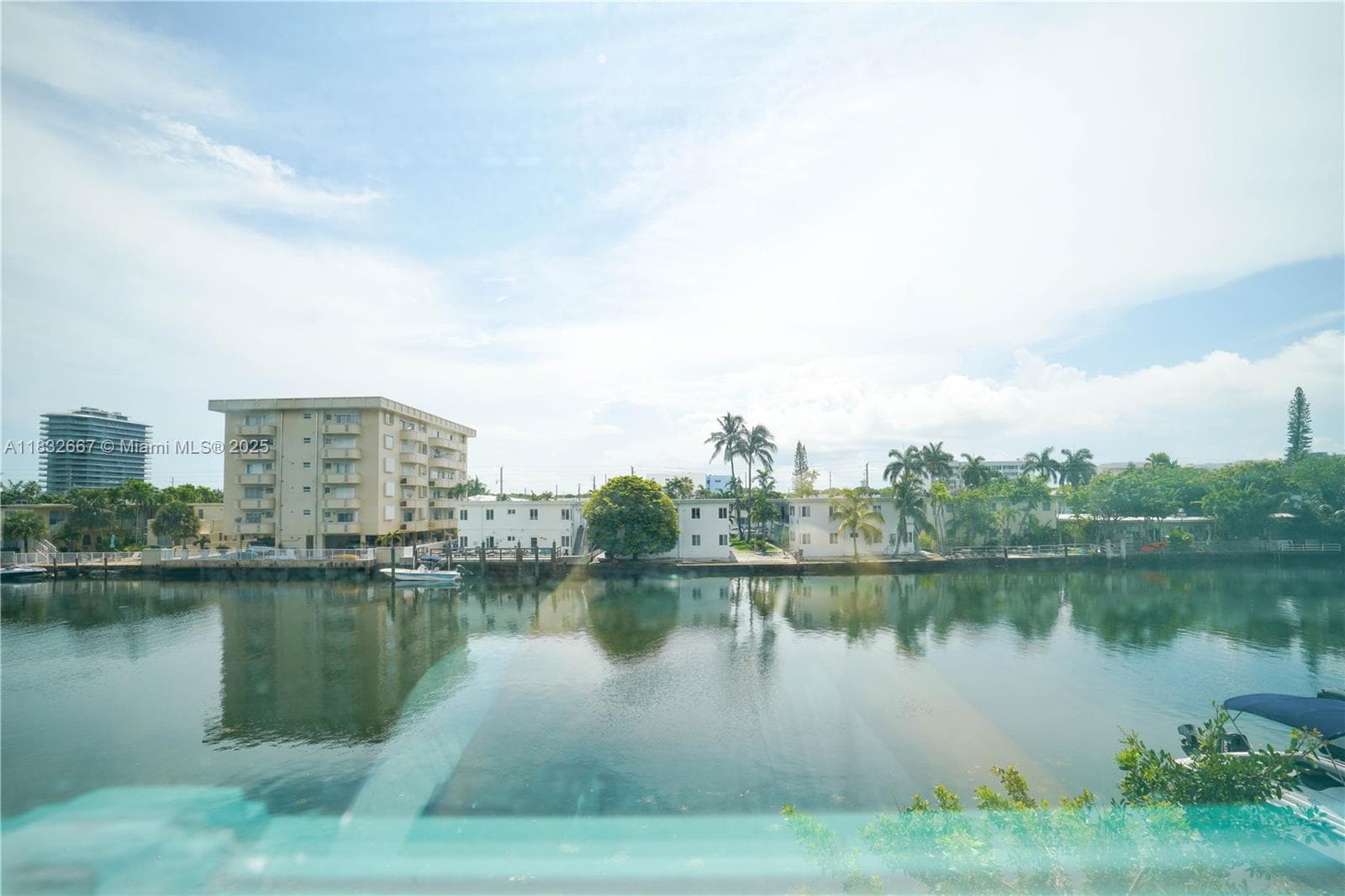 A11832667 — Miami Beach — 2