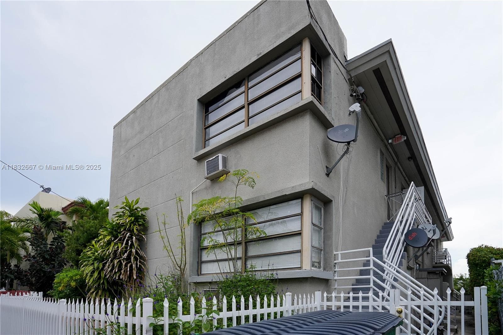A11832667 — Miami Beach — 47