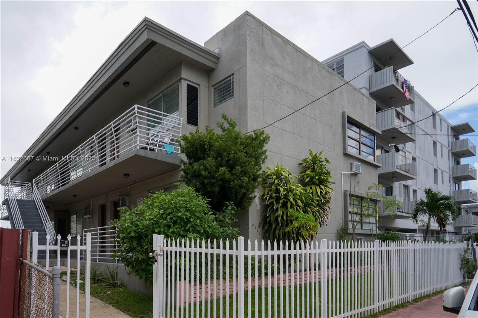A11832667 — Miami Beach — 43