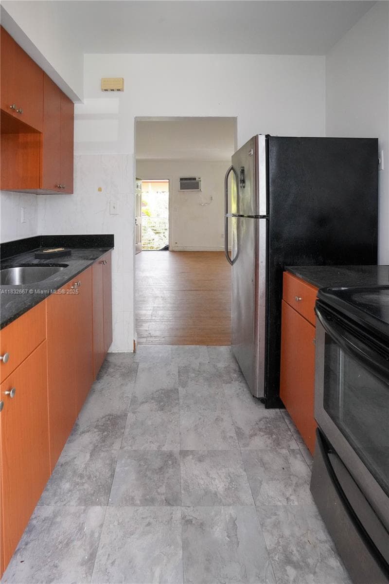 A11832667 — Miami Beach — 26