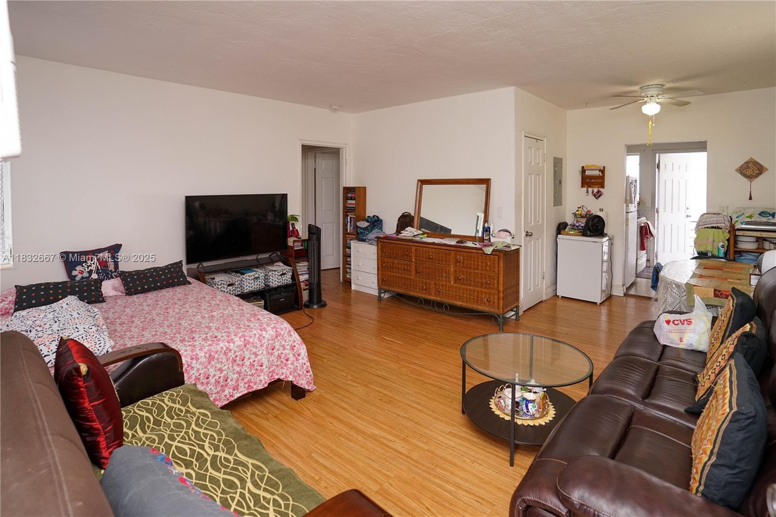 A11832667 — Miami Beach — 34