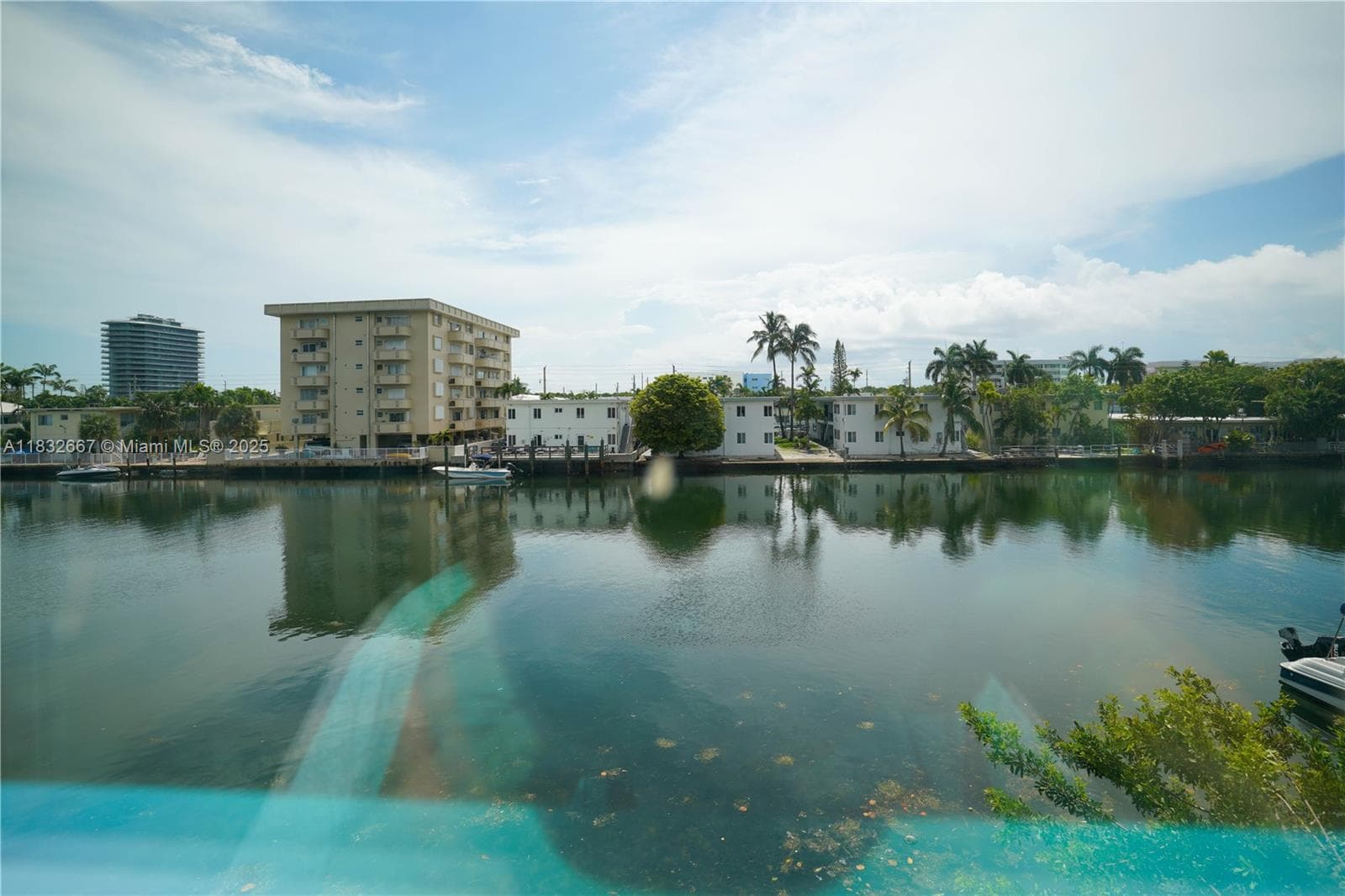 A11832667 — Miami Beach — 41