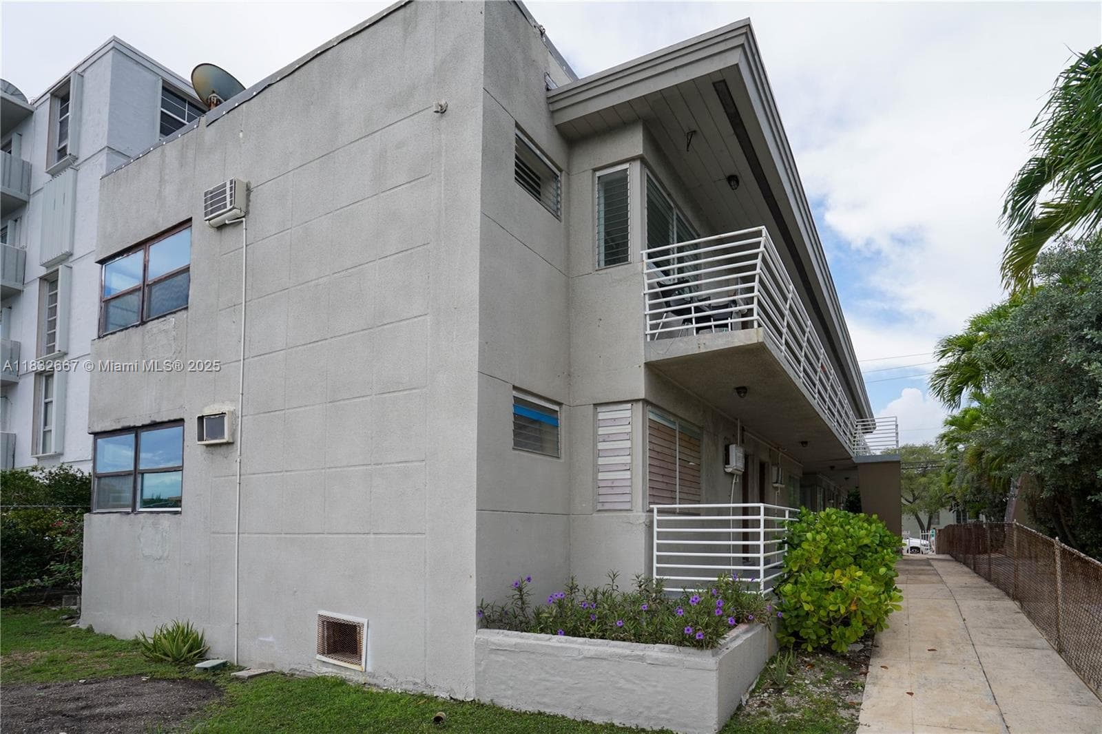 A11832667 — Miami Beach — 45