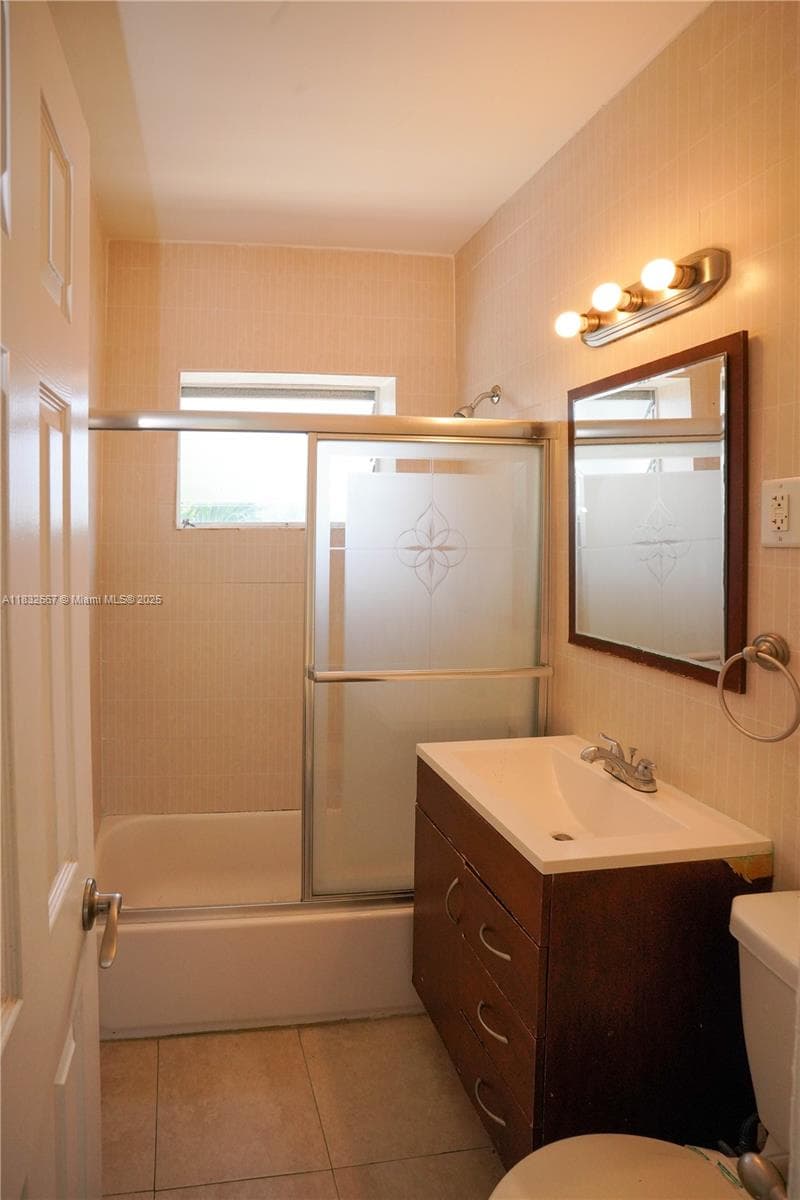 A11832667 — Miami Beach — 29