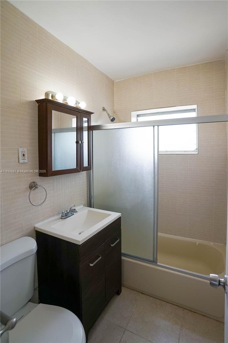 A11832667 — Miami Beach — 21