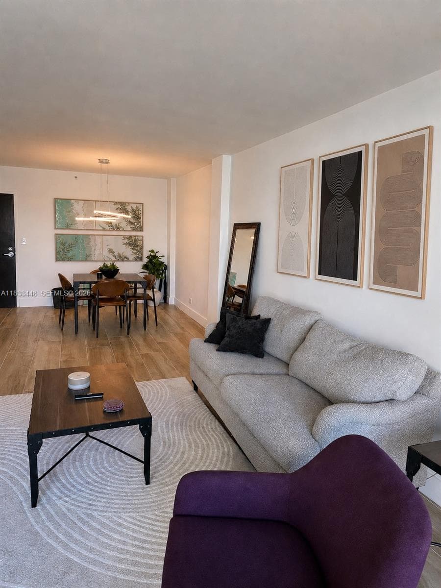 A11833448 — Miami Beach — 5