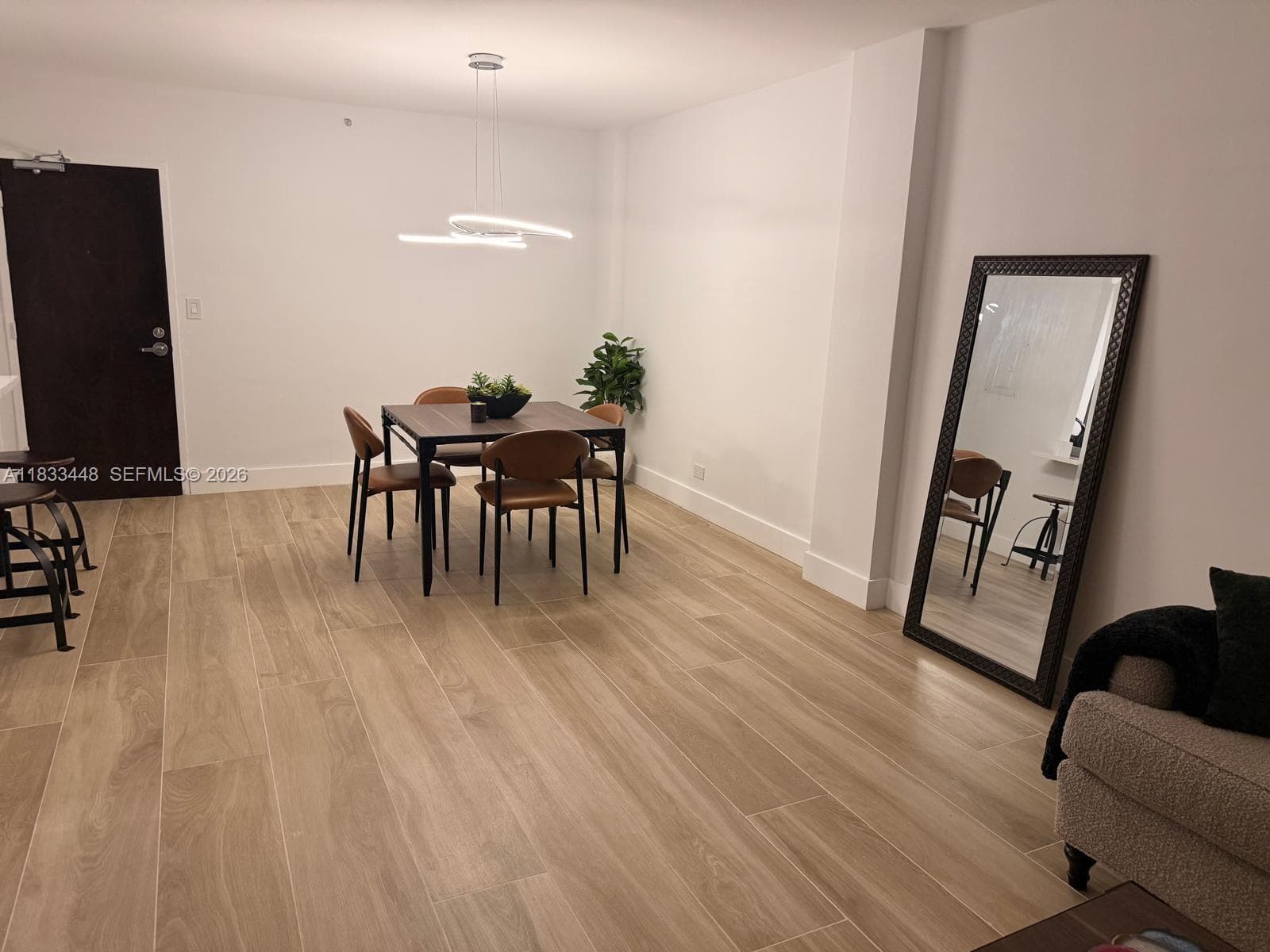 A11833448 — Miami Beach — 20
