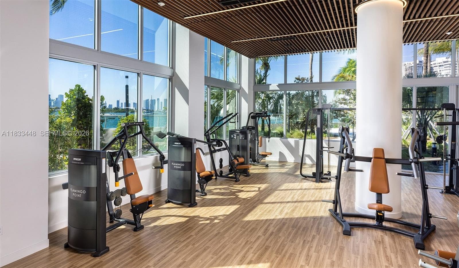 A11833448 — Miami Beach — 14