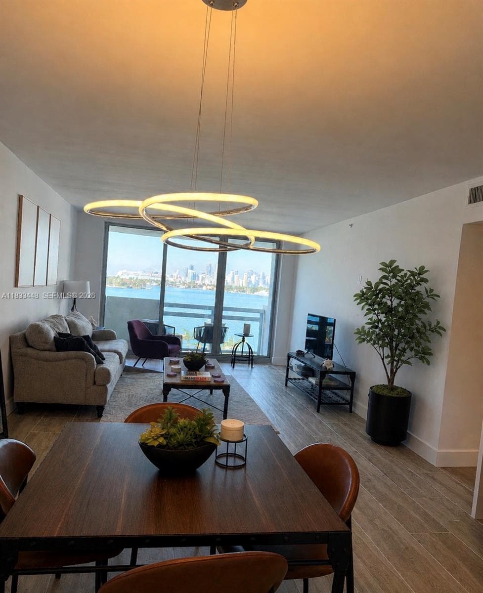 A11833448 — Miami Beach — 4