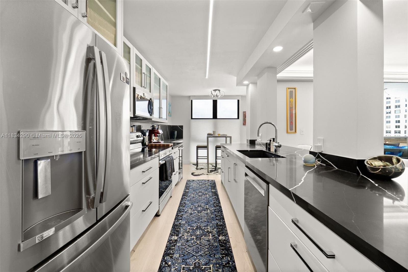 A11834290 — Miami Beach — 10