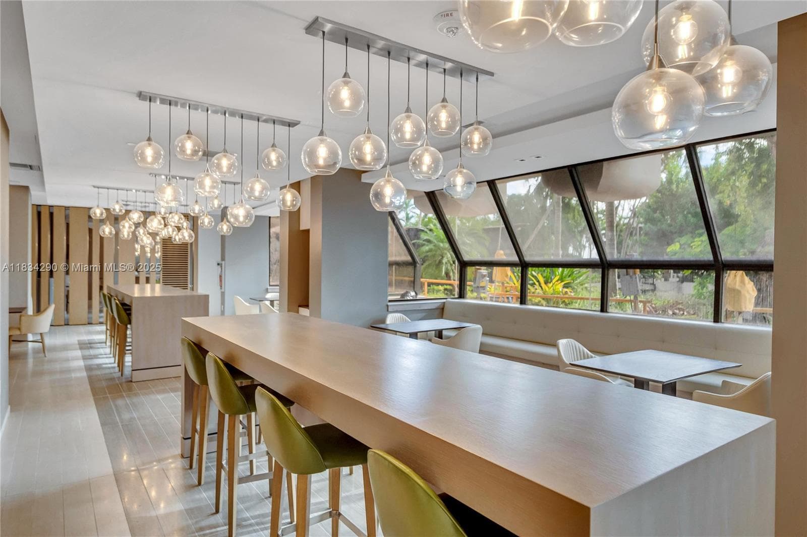 A11834290 — Miami Beach — 25
