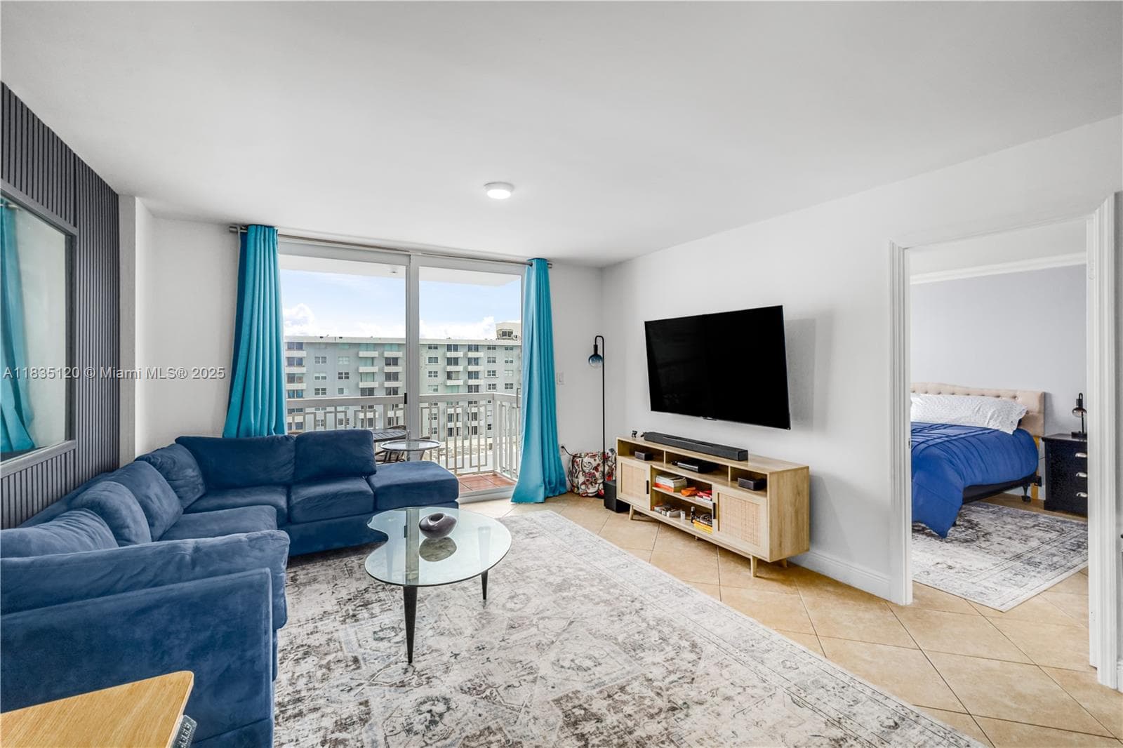 A11835120 — Miami Beach — 7