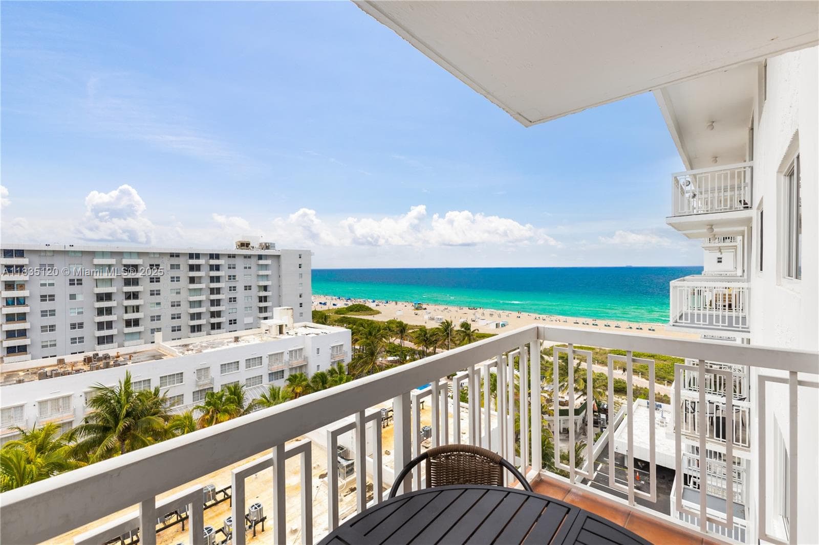A11835120 — Miami Beach
