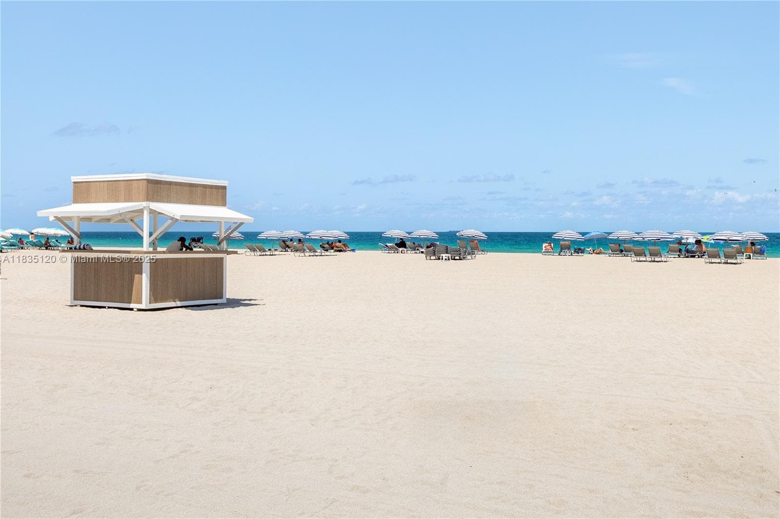 A11835120 — Miami Beach — 24