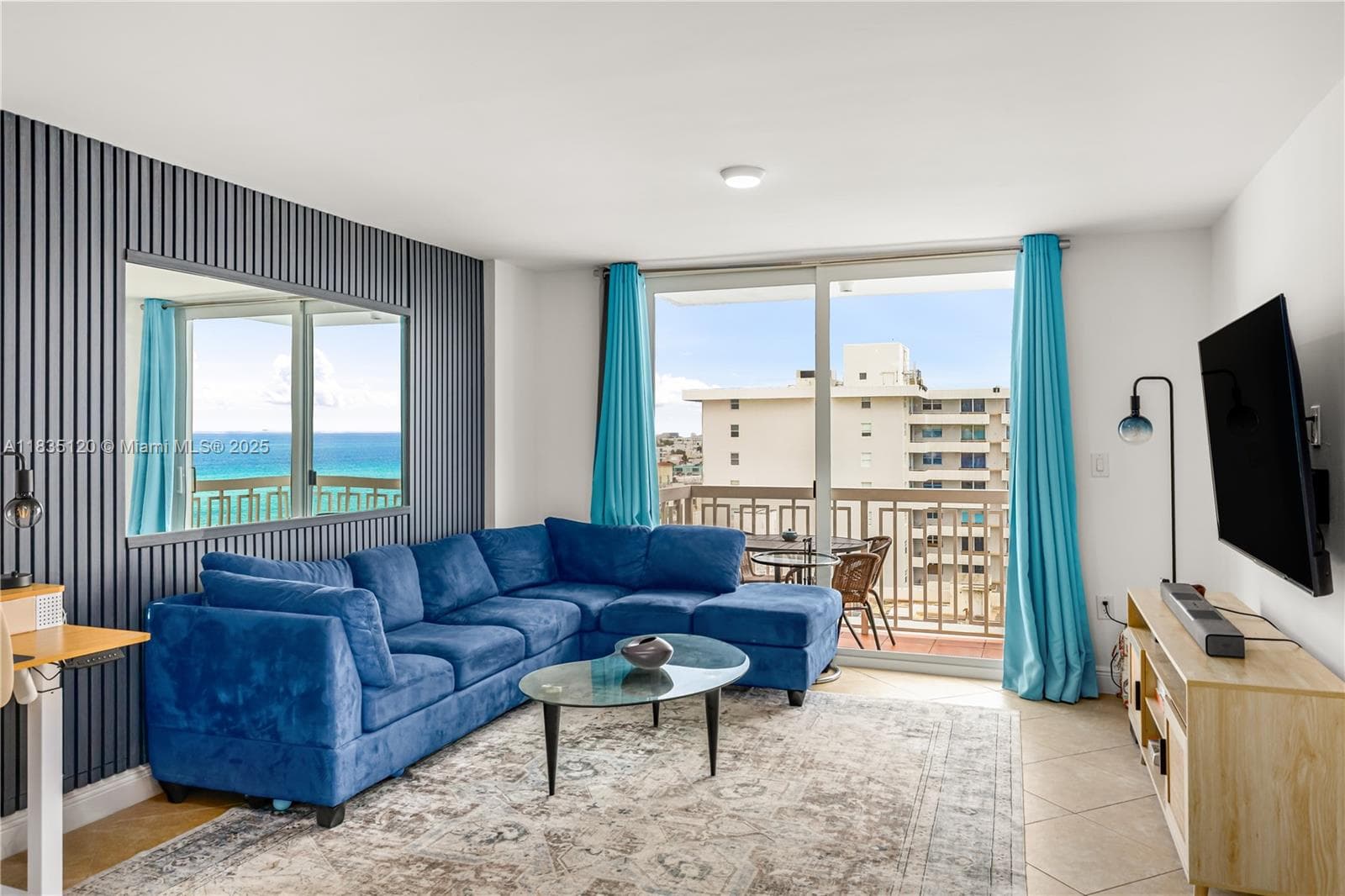 A11835120 — Miami Beach — 14