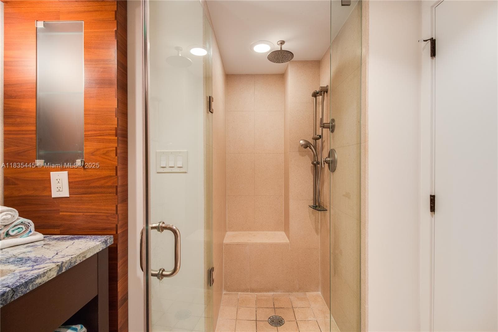 A11835445 — Miami Beach — 10