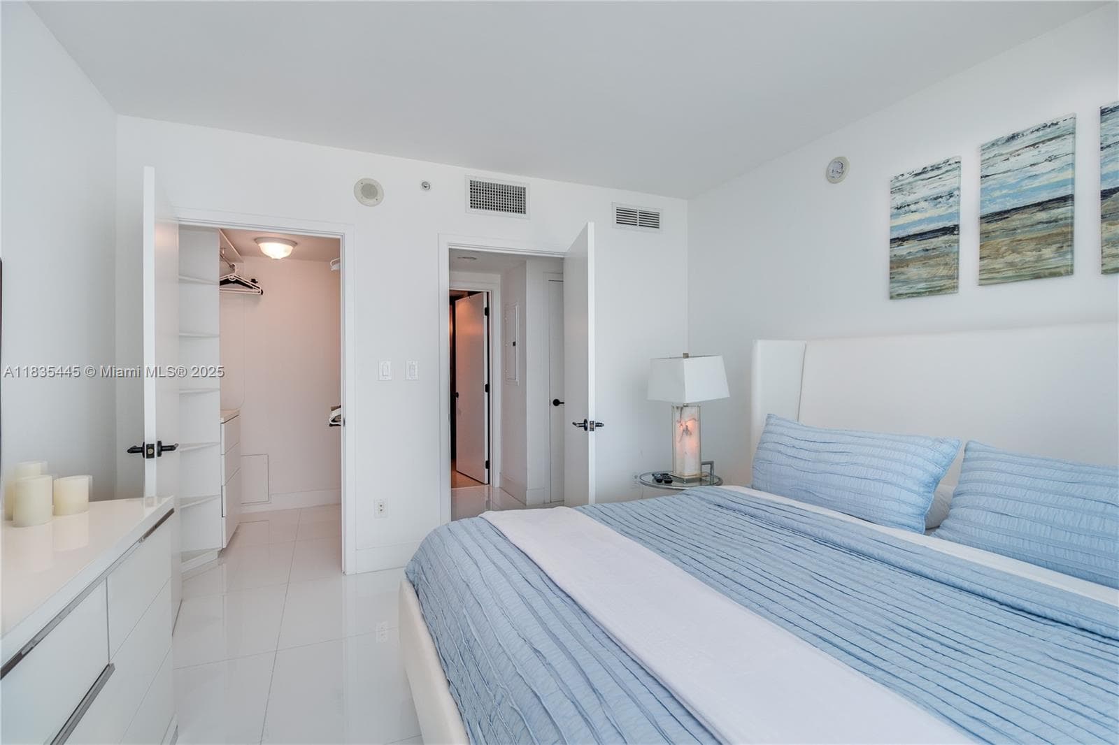 A11835445 — Miami Beach — 8