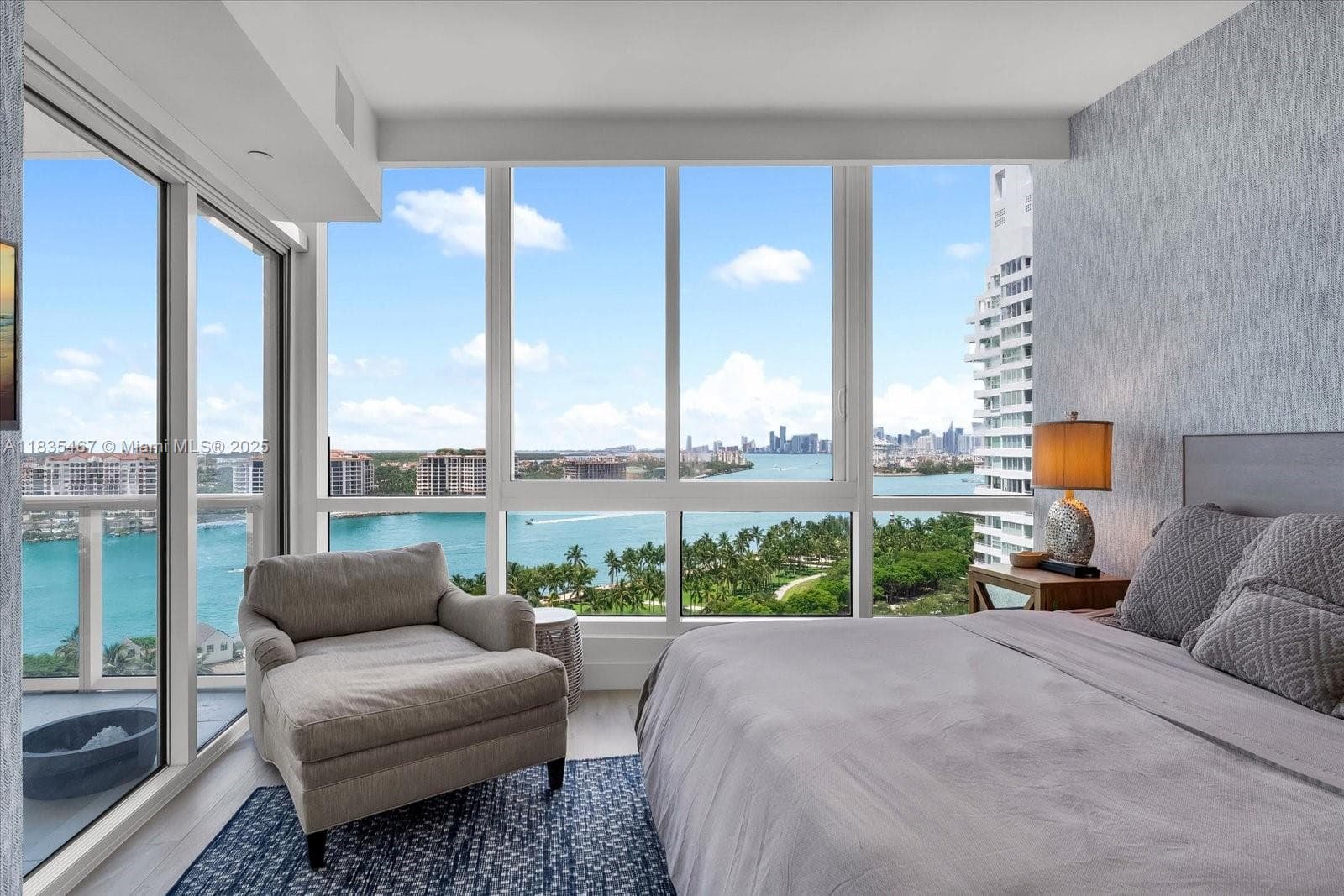 A11835467 — Miami Beach — 23
