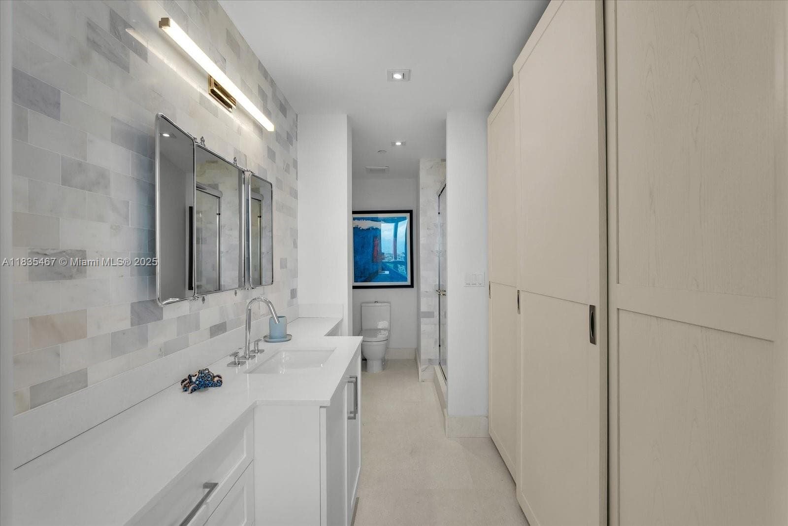A11835467 — Miami Beach — 27