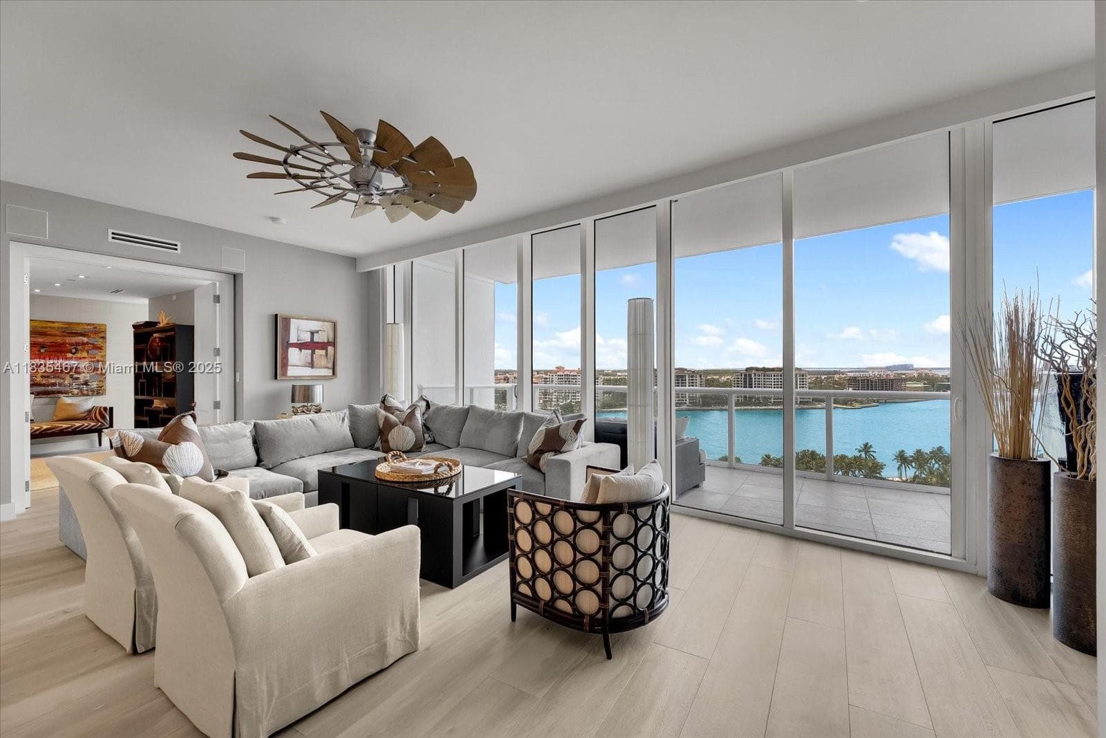 A11835467 — Miami Beach — 3