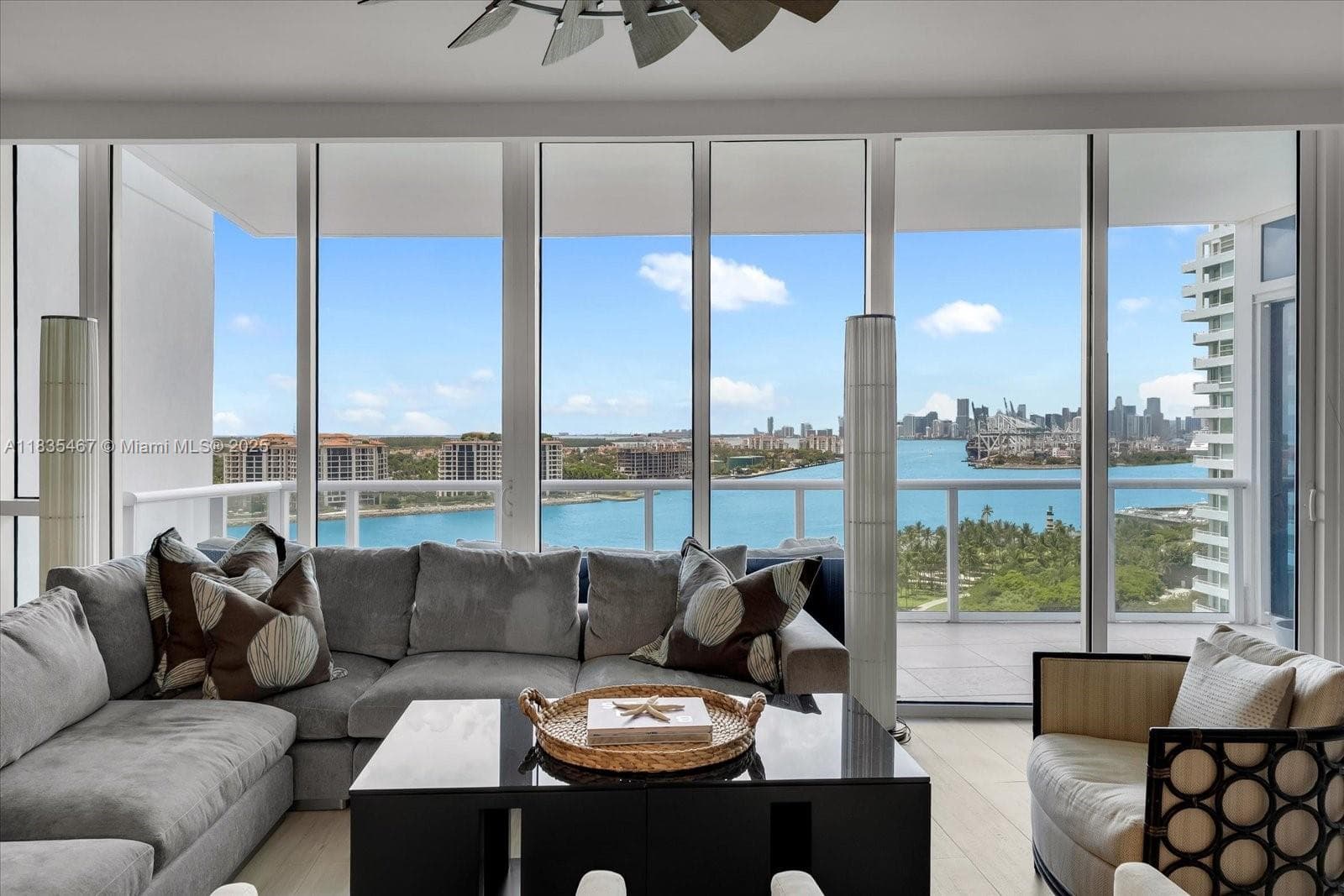 A11835467 — Miami Beach