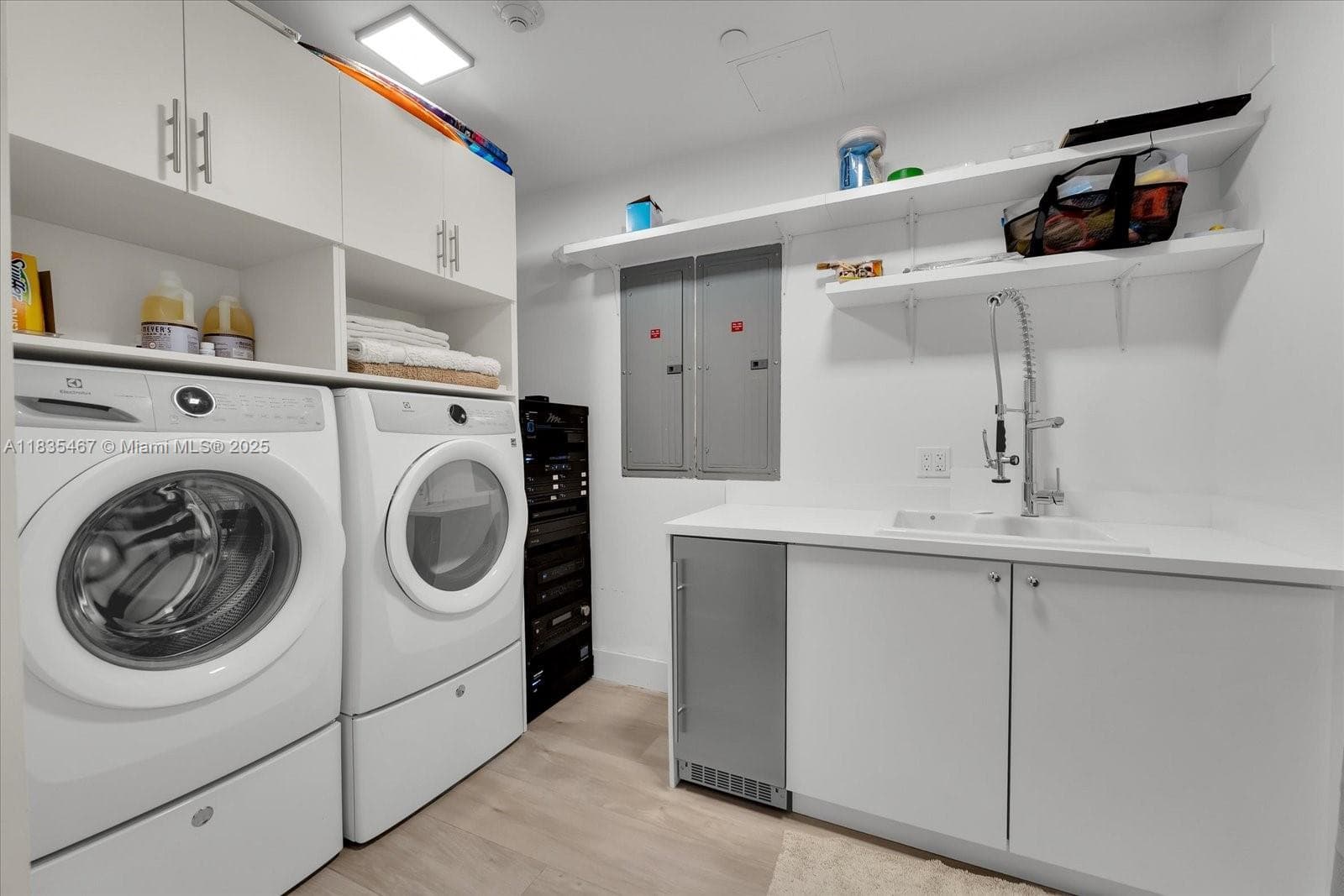 A11835467 — Miami Beach — 41