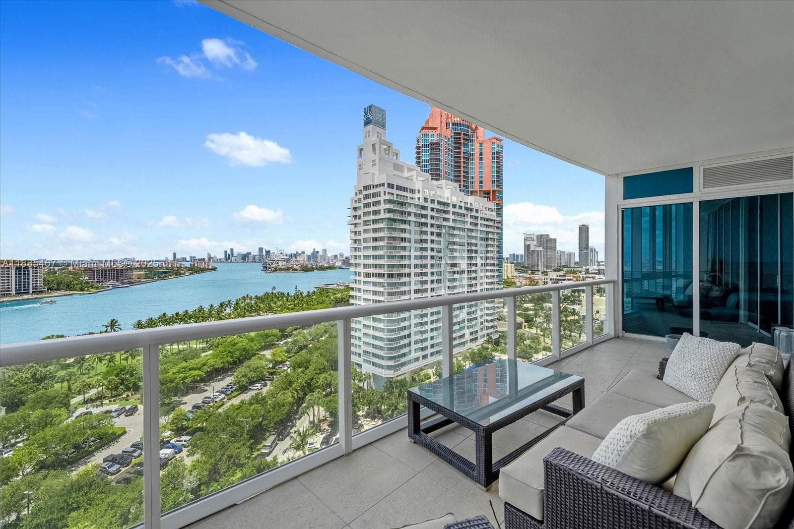 A11835467 — Miami Beach — 37