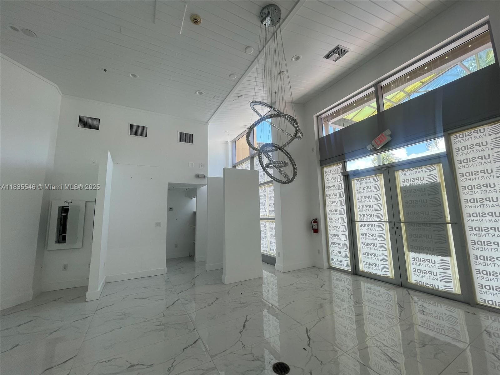 A11835546 — Miami Beach — 3