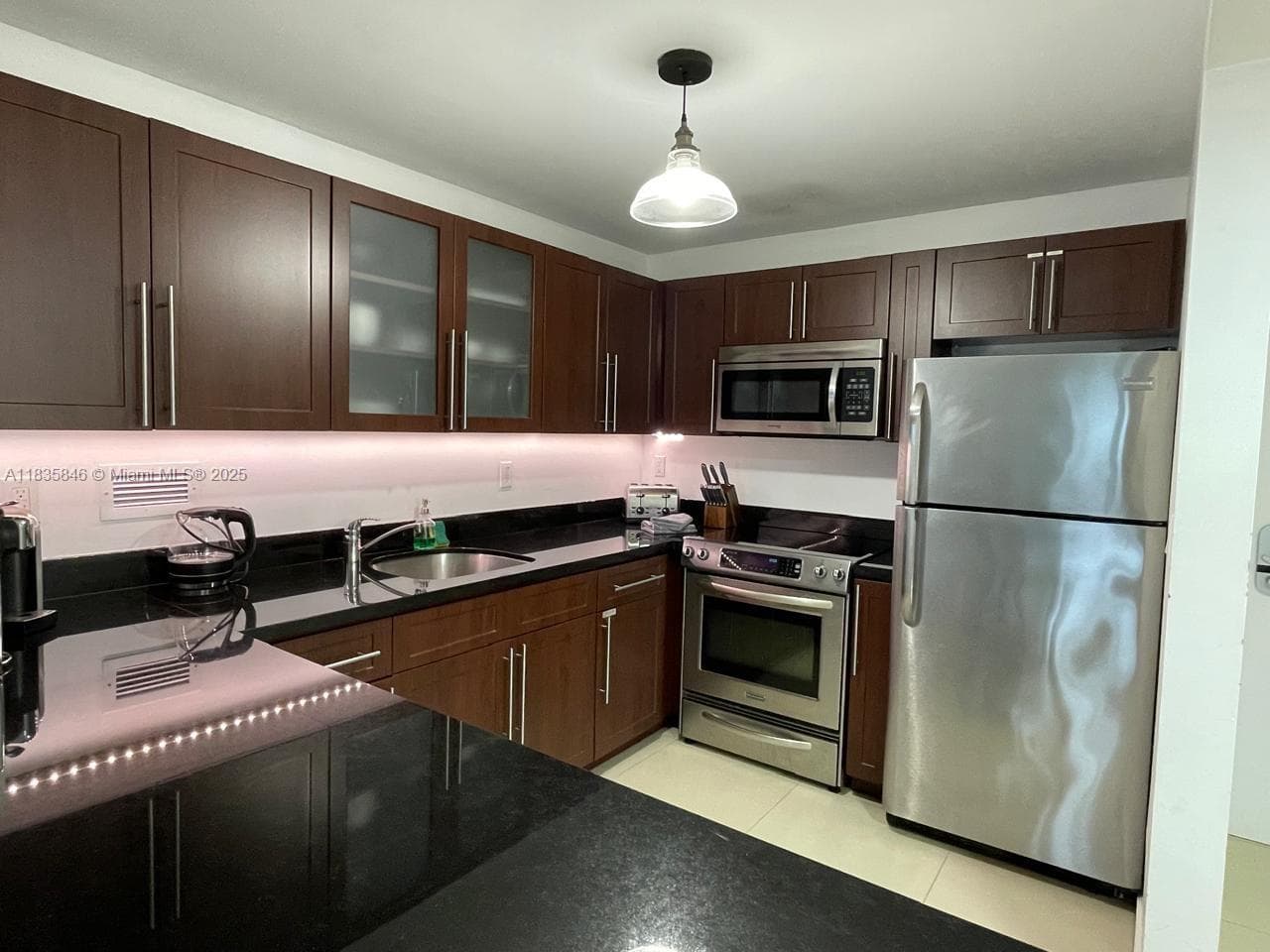 A11835846 — Miami Beach