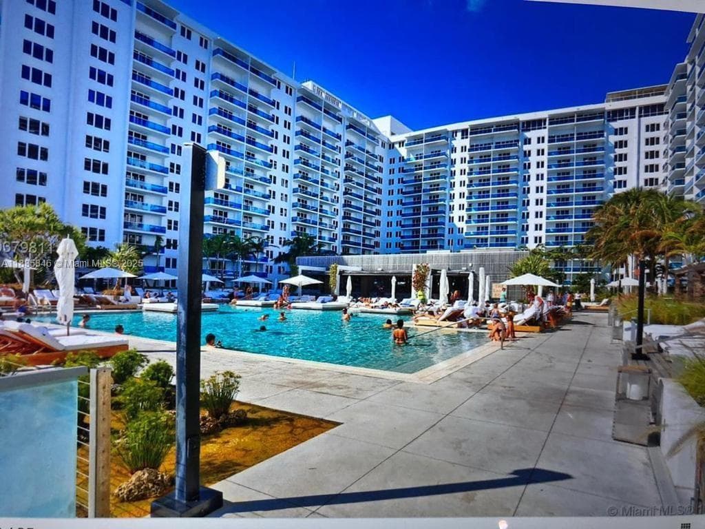 A11835846 — Miami Beach — 10