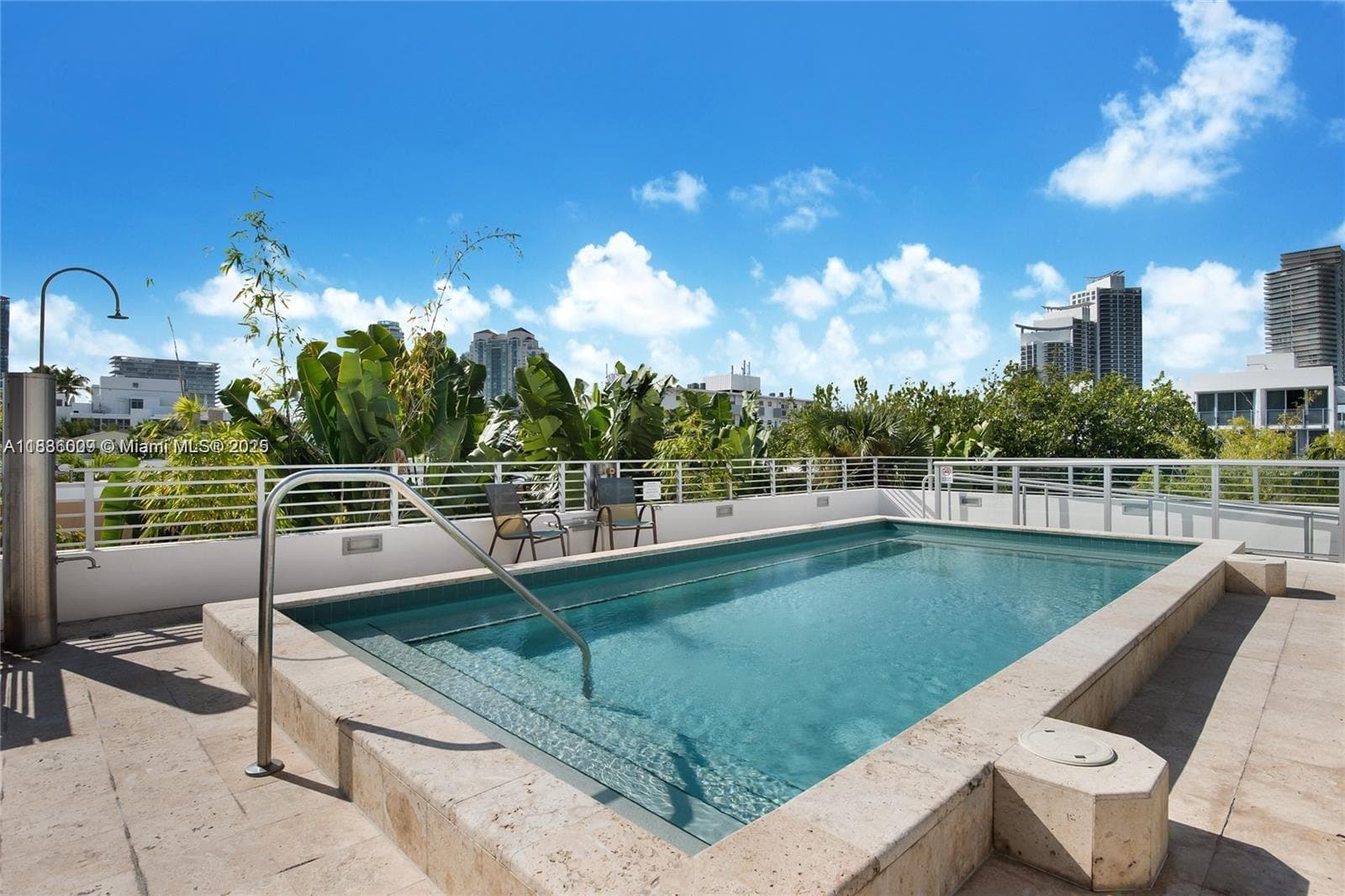 A11836009 — Miami Beach — 16