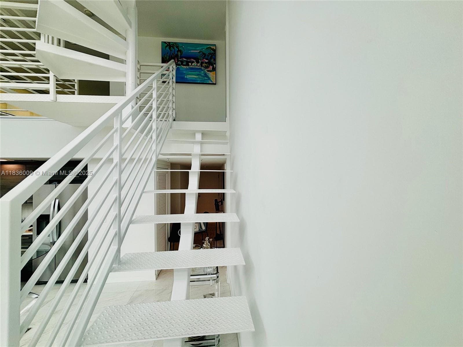 A11836009 — Miami Beach — 4
